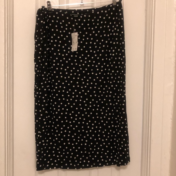 bobeau Dresses & Skirts - NWT Bobeau black and white polka dot pencil skirt. All offers considered!